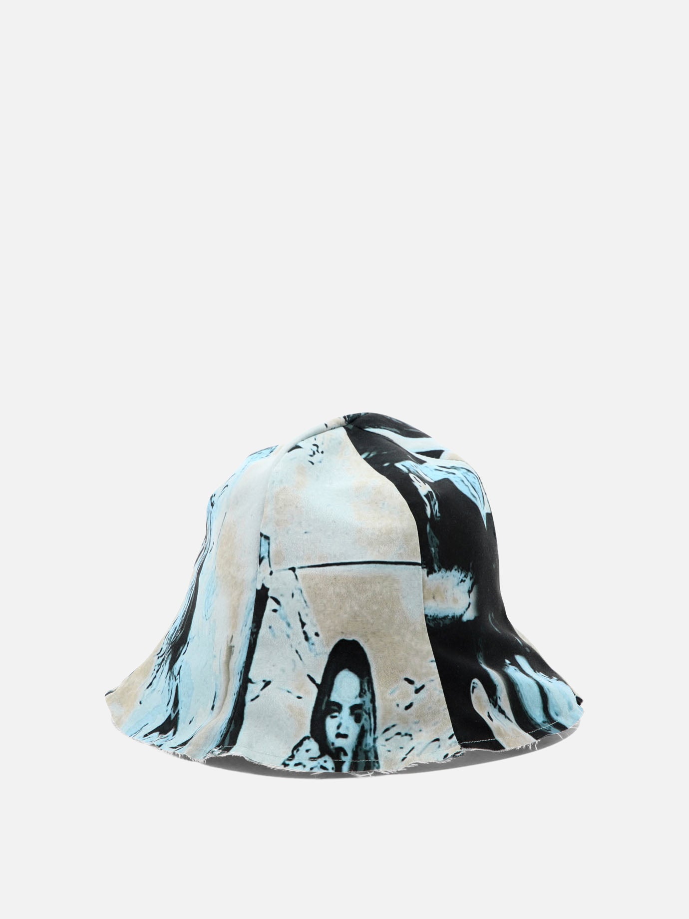 "Models" bucket hat