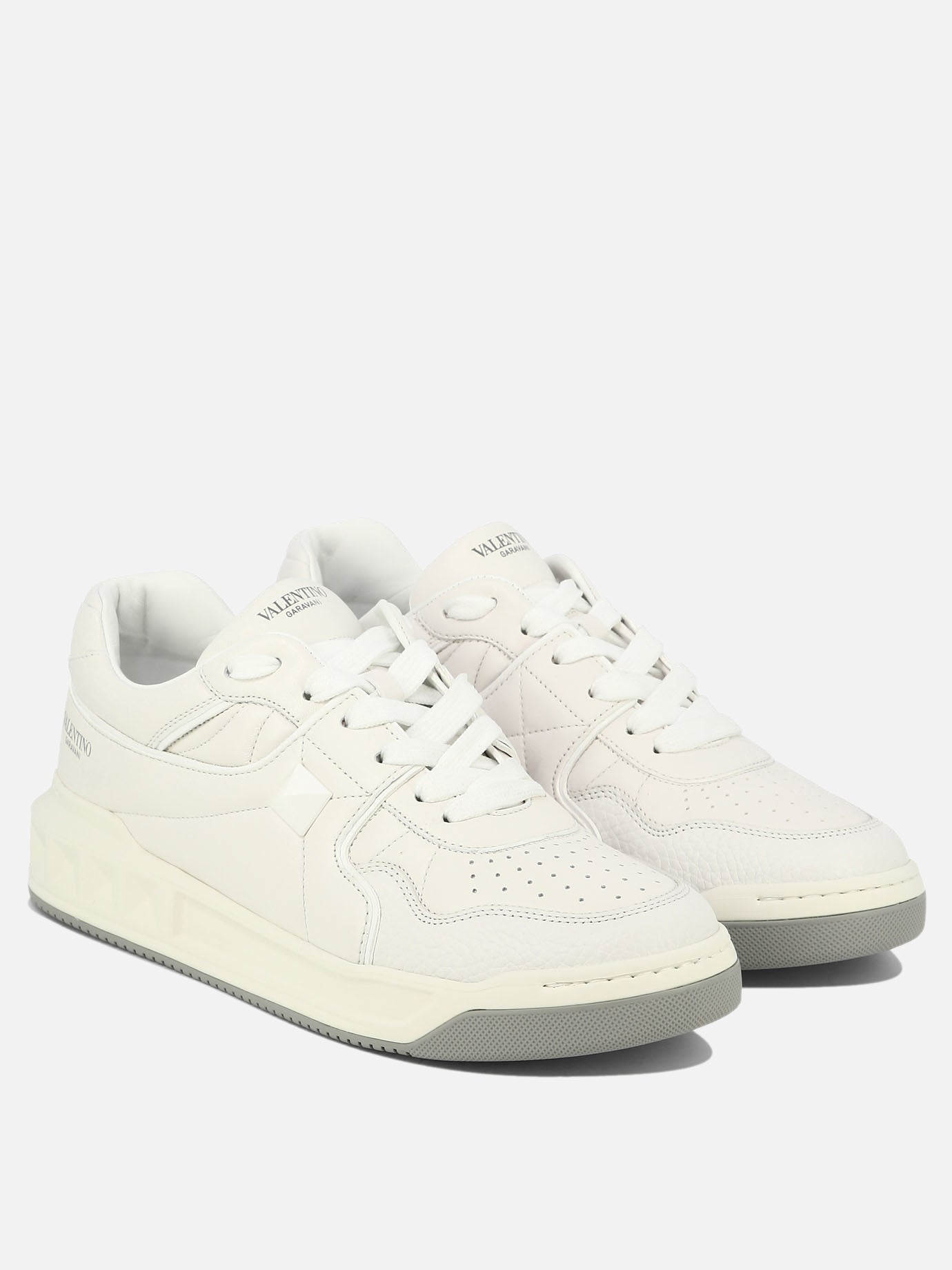 Low top sneakers 100% leather - 100% rubber  White - Valentino Garavani Men | PDP | VIETTI Online Store | thumbnail_2