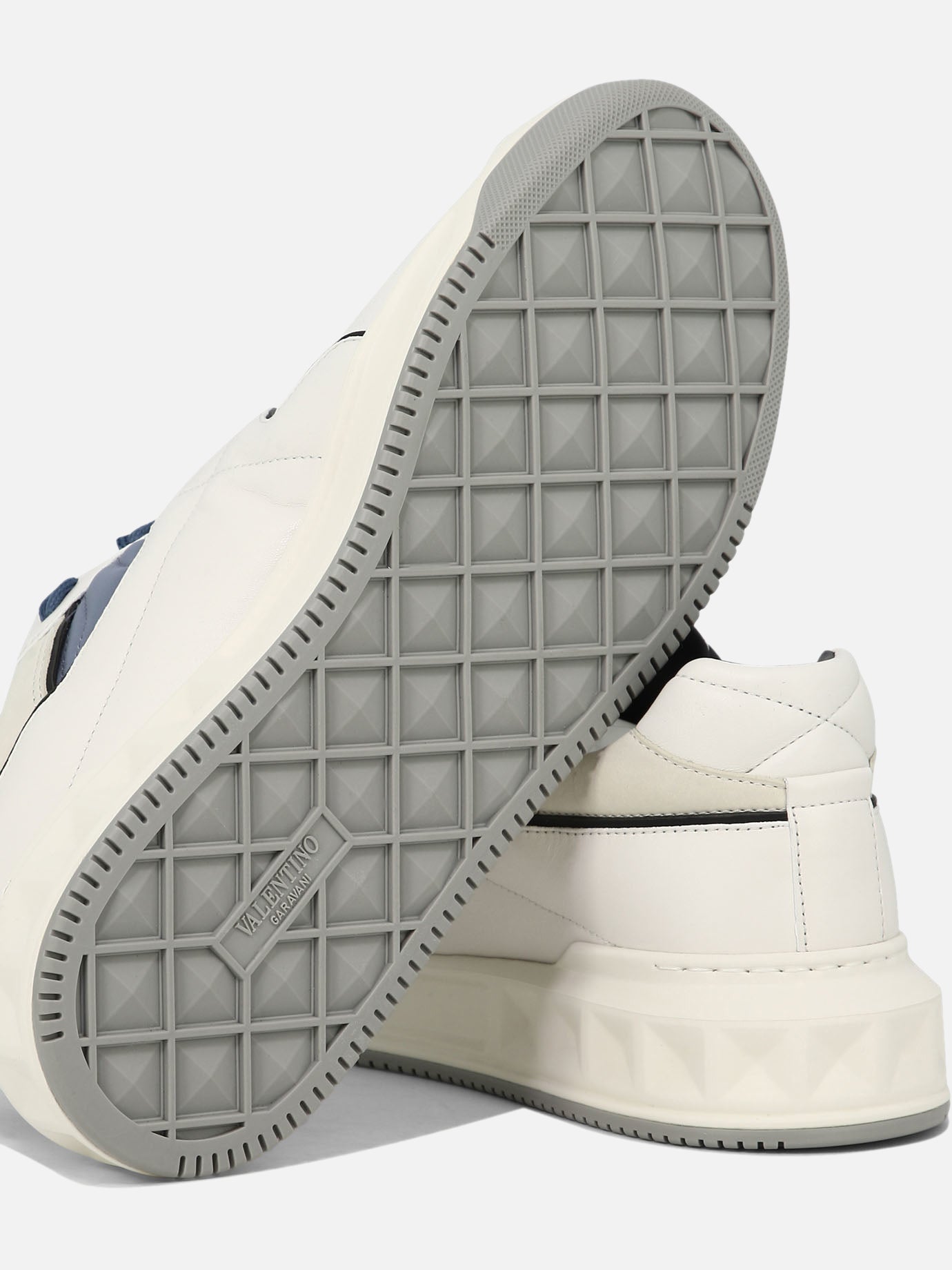 Low top sneakers 100% leather - 100% rubber  White - Valentino Garavani Men | PDP | VIETTI Online Store | Zoom-Modal_5
