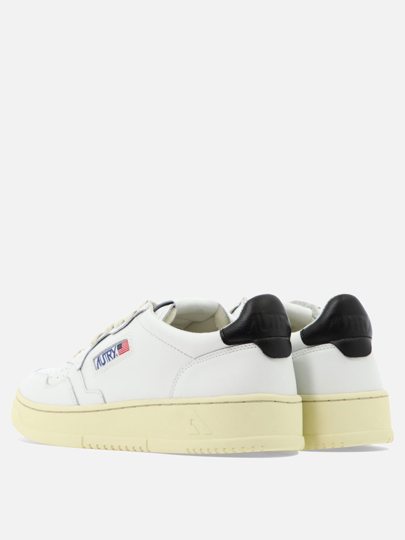 Autry "Medalist Low" sneakers White