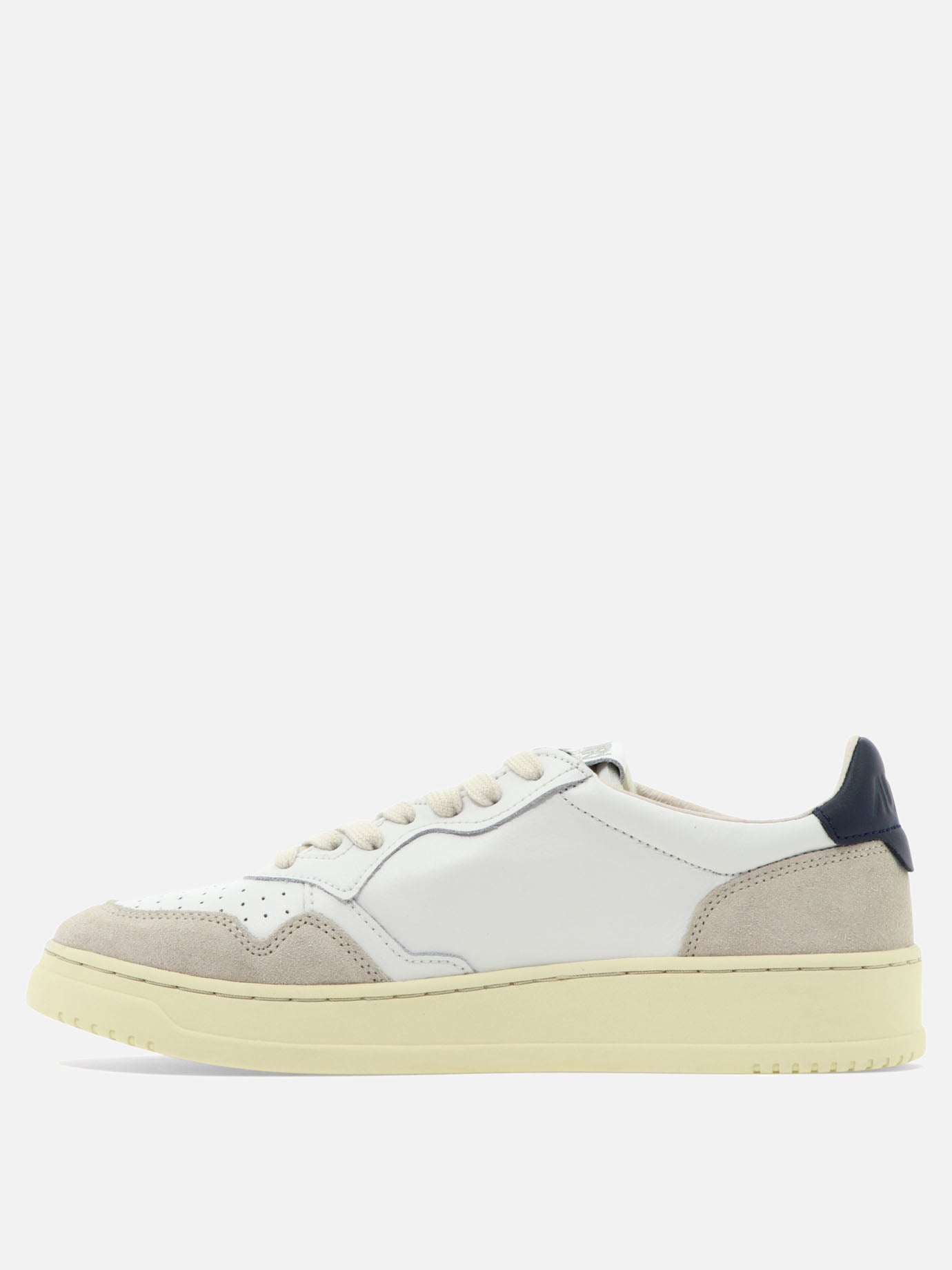 Low top sneakers 100% cow leather - 100% rubber  White - Autry Men | PDP | VIETTI Online Store | thumbnail_3