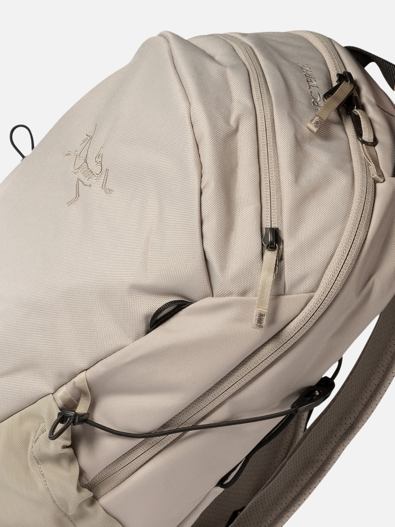 Arc'teryx "Mantis 16" backpack Grey