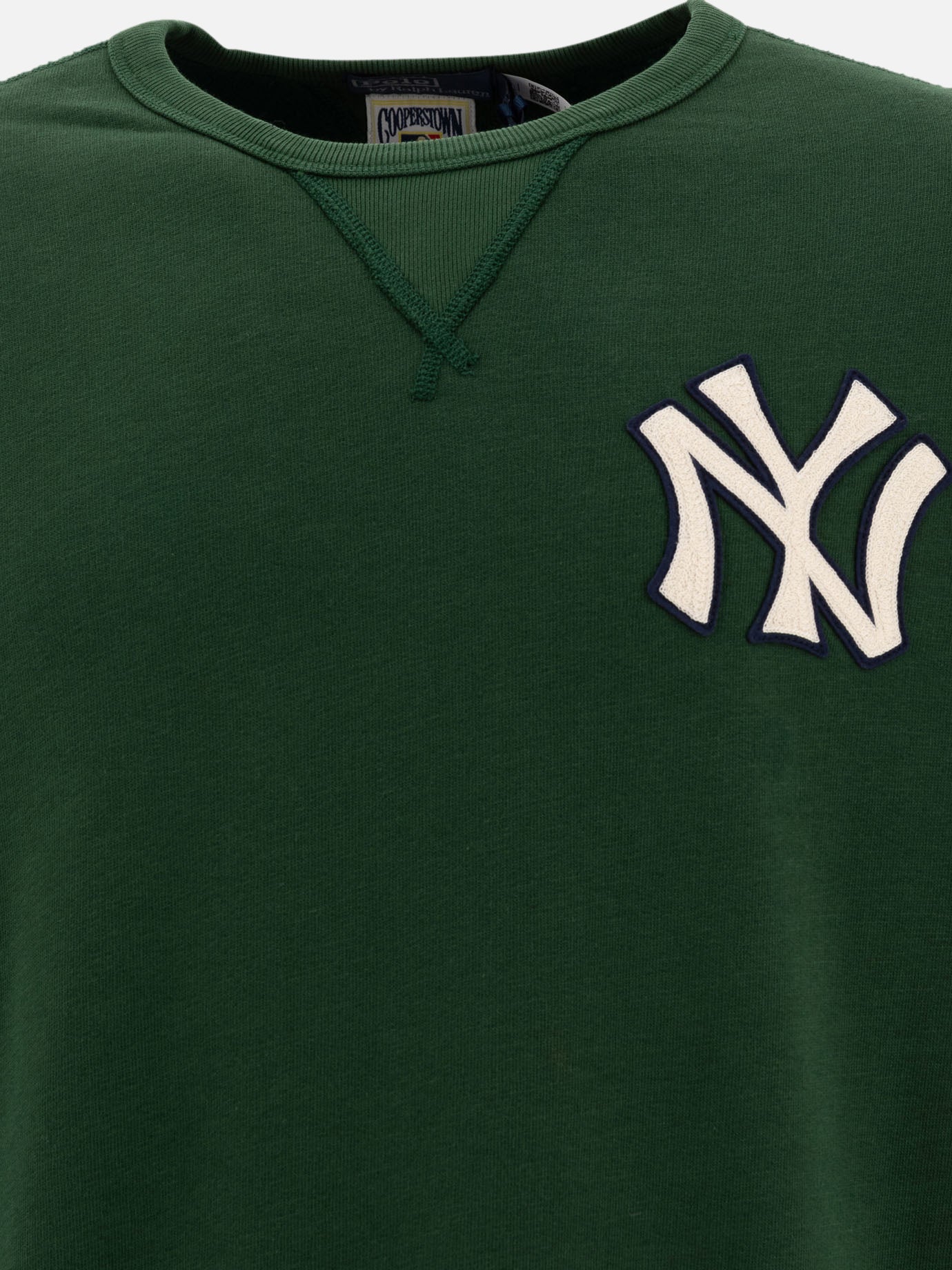 "Yankees" sweatshirt